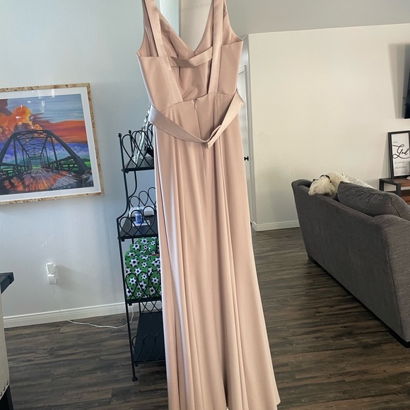 White by Vera Wang Gown - Picture 4 of 6